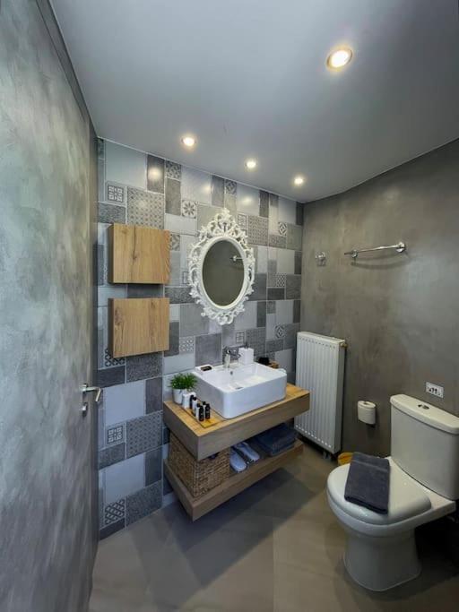 Just Live Apartment Triovasalos Luaran gambar