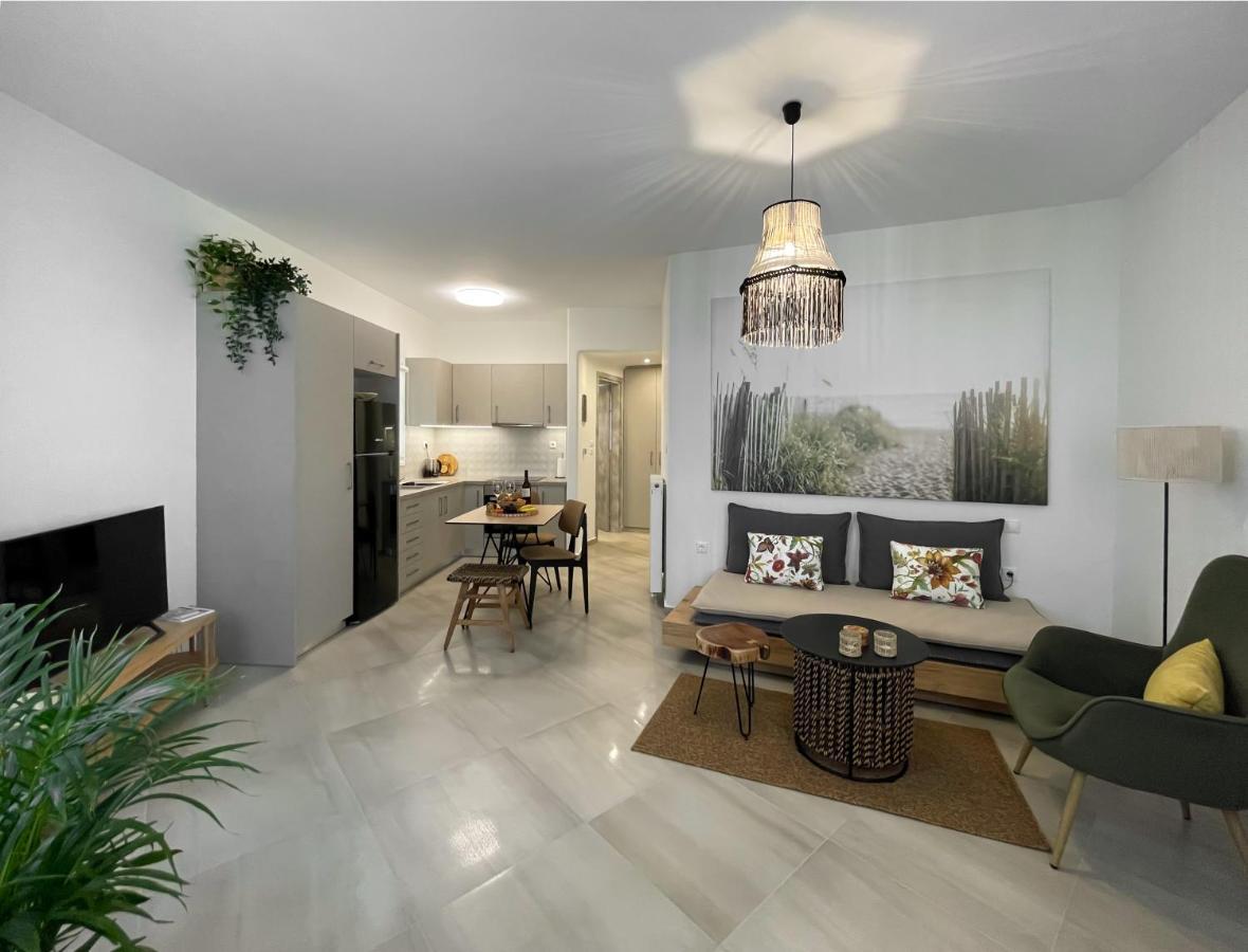 Just Live Apartment Triovasalos Luaran gambar