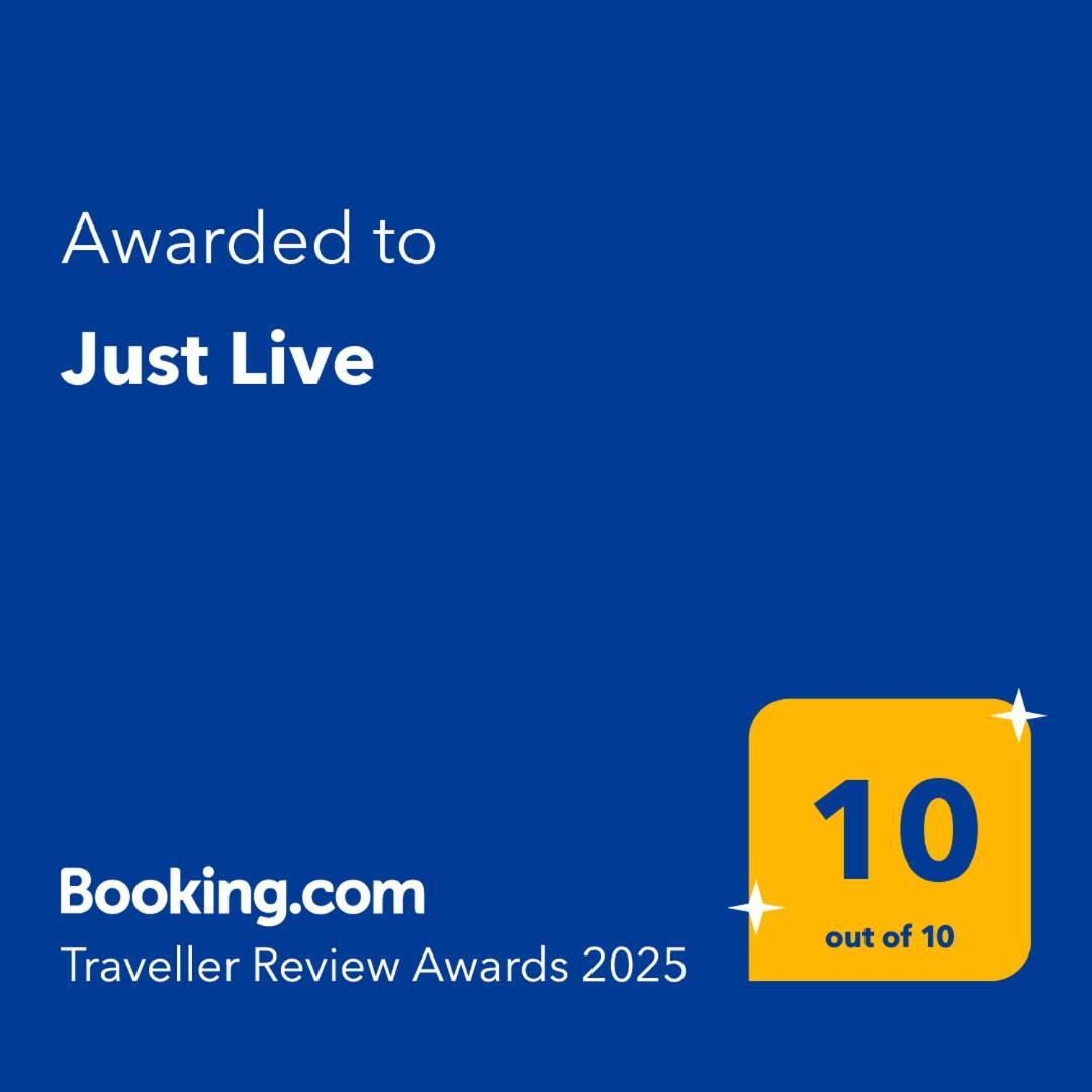 Just Live Apartment Triovasalos Luaran gambar